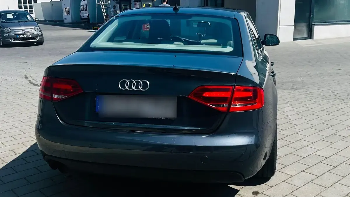 Gebraucht Audi A4 Ambiente 160 PS (117 kW) 2008 Grau Limousine