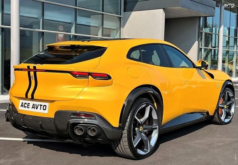 Second-hand Ferrari Purosangue 725 CP (533 kW) 2024 Galben SUV