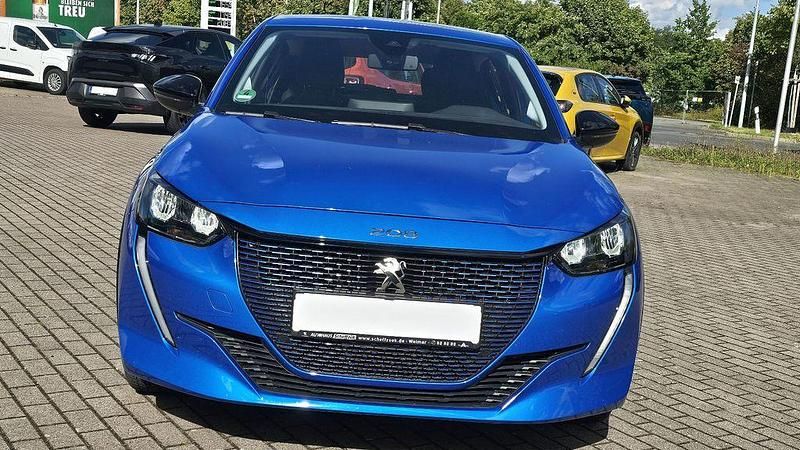 Gebraucht Peugeot e-208 Active 100 kW (136 PS) 2022 Vertigo blau Kleinwagen