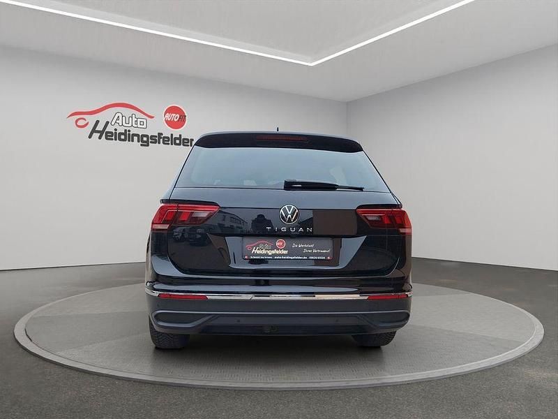 Gebraucht VW Tiguan Active 150 PS (110 kW) 2022 Schwarz SUV