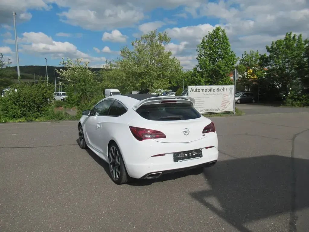 Gebraucht Opel Astra GTC OPC 280 PS (205 kW) 2014 Weiß Limousine