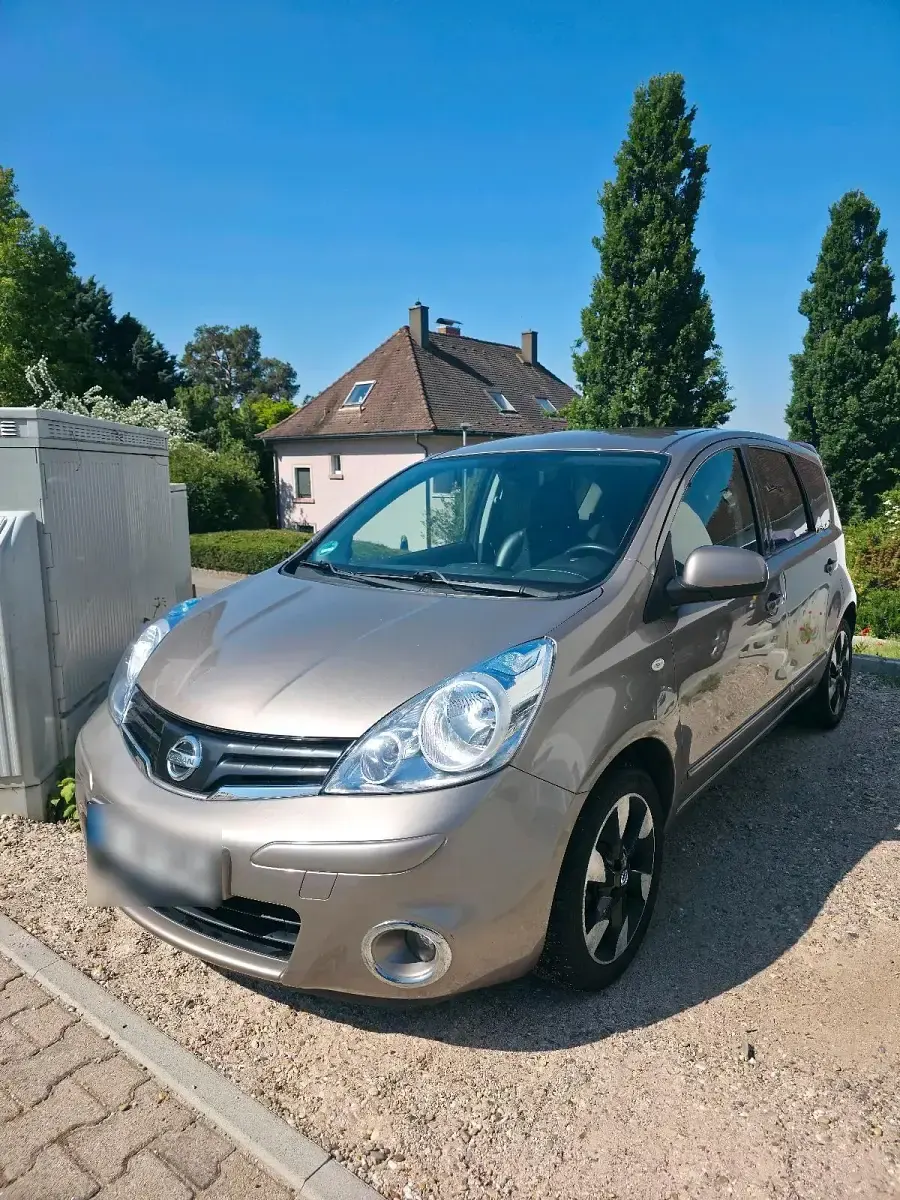 Gebraucht Nissan Note 90 PS (66 kW) 2012 Braun Kleinwagen