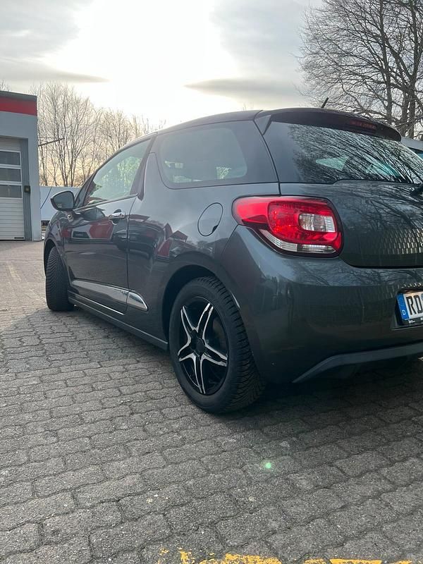 Second-hand Citroën DS3 60 CP (44 kW) 2012 Gri Hatchback