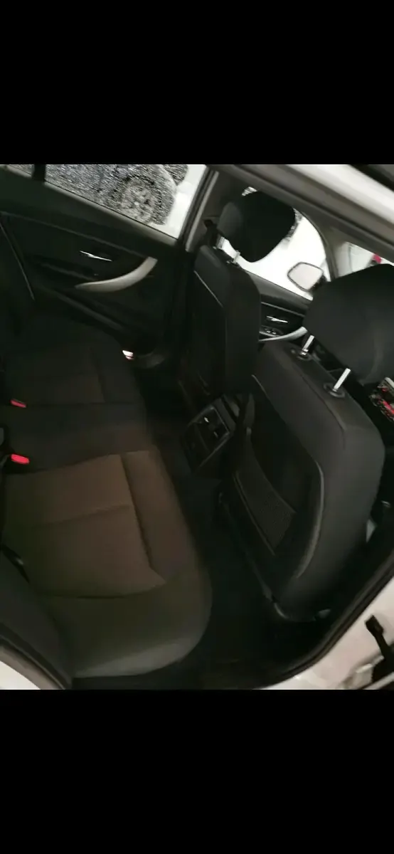 Gebraucht BMW 318 Advantage 136 PS (100 kW) 2018 Weiß Kombi
