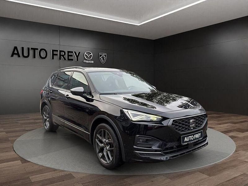Medium graytitanium black Gebraucht 2021 Seat Tarraco 4Drive SUV | 28.290 € (Guter Preis) - Bild 1/3