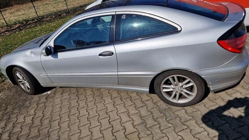 Gebraucht Mercedes C180 129 PS (94 kW) 2001 Coupé