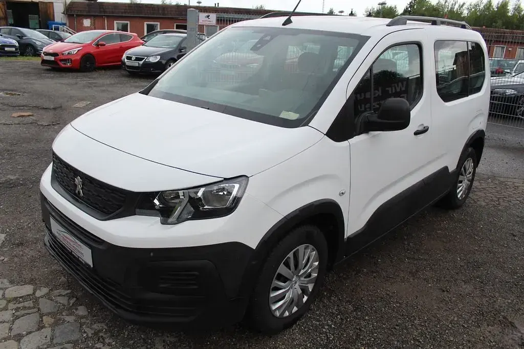 Gebraucht Peugeot Rifter Access 102 PS (75 kW) 2020 Weiß Van / Kleinbus