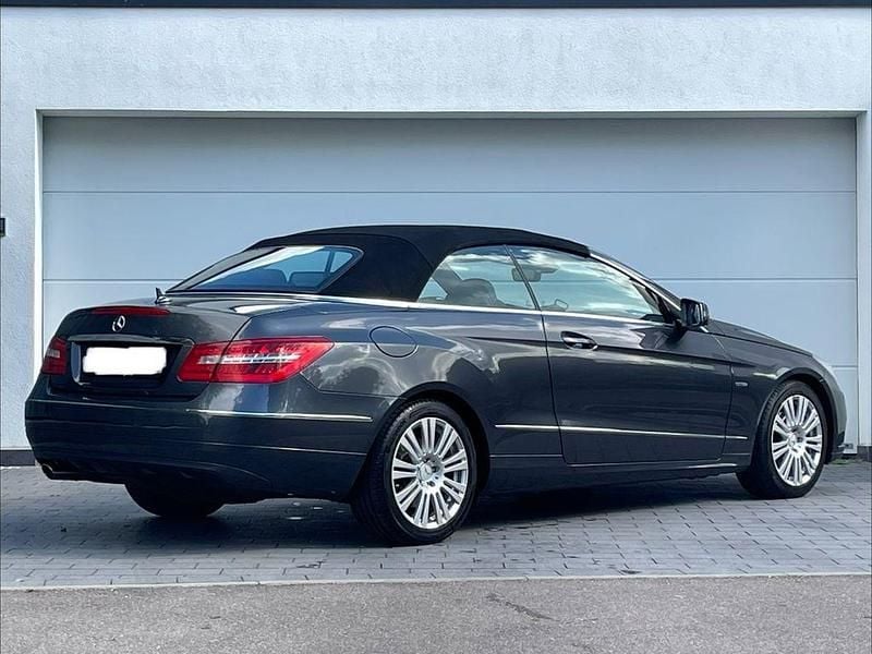 Gebraucht Mercedes E220 Avantgarde 170 PS (125 kW) 2011 Grau Cabrio