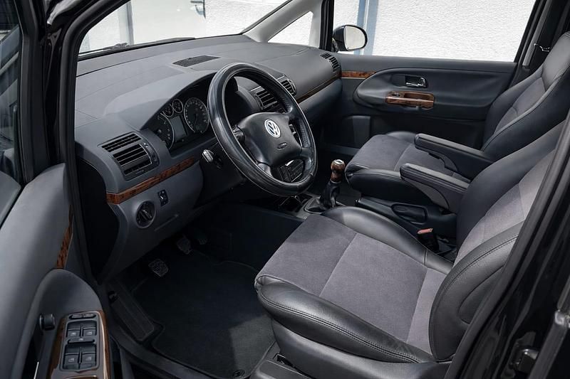 Gebraucht VW Sharan 204 PS (150 kW) 2003 Schwarz Van / Kleinbus