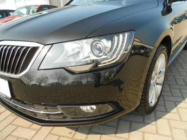 Gebraucht Skoda Superb Exclusive 170 PS (125 kW) 2014 Schwarz metallic Kombi