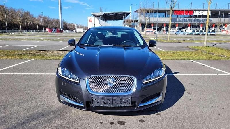 Gebraucht Jaguar XF 241 PS (177 kW) 2013 Stratus grey Limousine