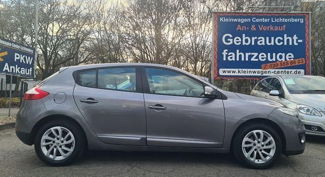 Gebraucht Renault Mégane LIMITED 116 PS (85 kW) 2013 Grau (metallic) Limousine