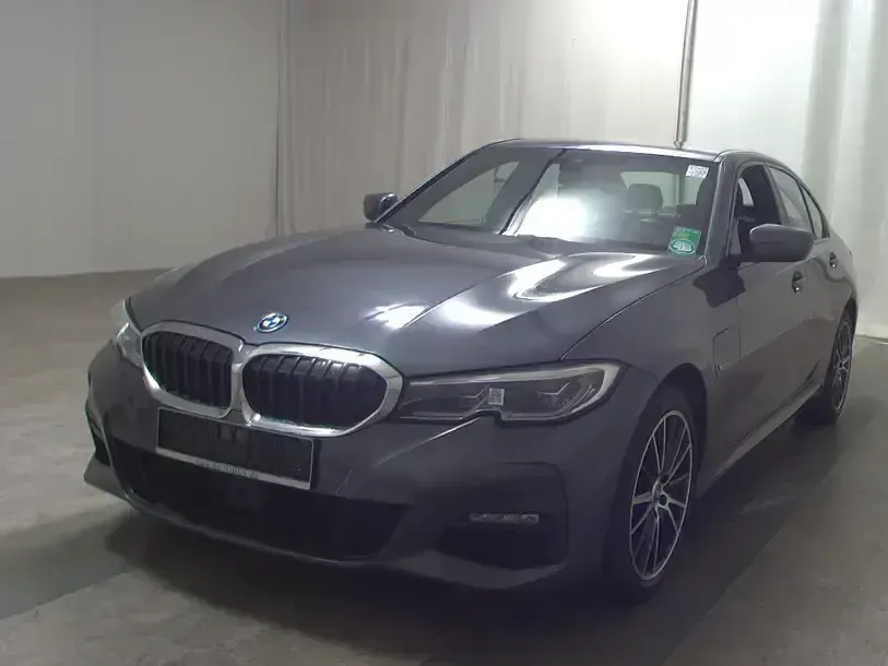 Gebraucht BMW 320e M Sport 204 PS (150 kW) 2021 Grau Limousine