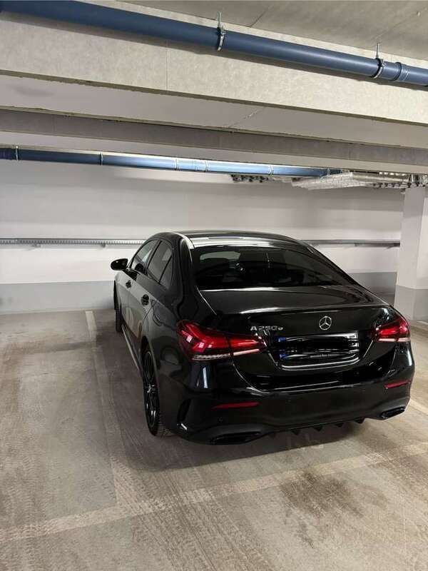 Schwarz Gebraucht 2021 Mercedes A250 AMG line Limousine | 26.000 € (Fairer Preis) - Bild 1/4