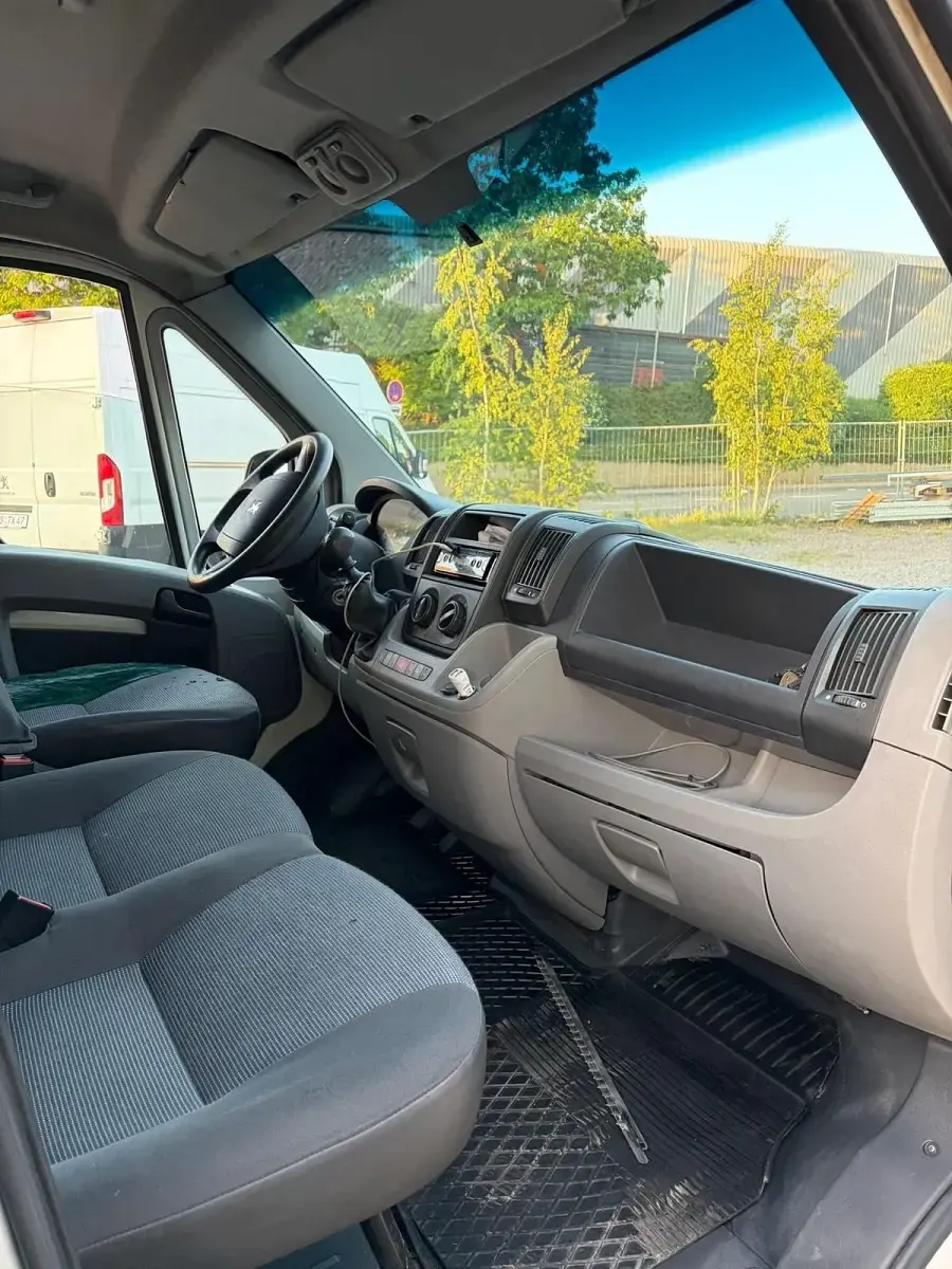 Gebraucht Peugeot Boxer 101 PS (74 kW) 2010 Weiß Van