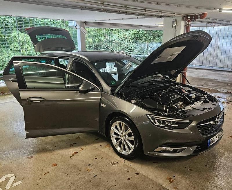 Gebraucht Opel Insignia Dynamic 165 PS (121 kW) 2018 Grau Kombi