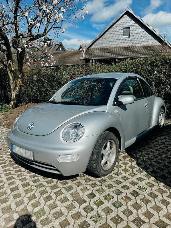 Gebraucht VW New Beetle 75 PS (55 kW) 2002 Silber Kleinwagen