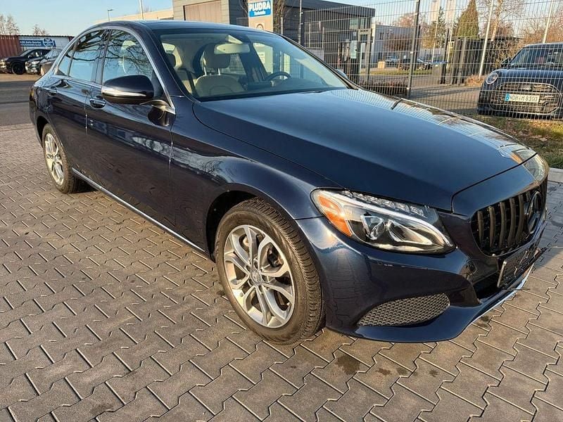 Blau Gebraucht 2015 Mercedes C300 Exclusive Limousine | 22.700 € (Fairer Preis) - Bild 1/4