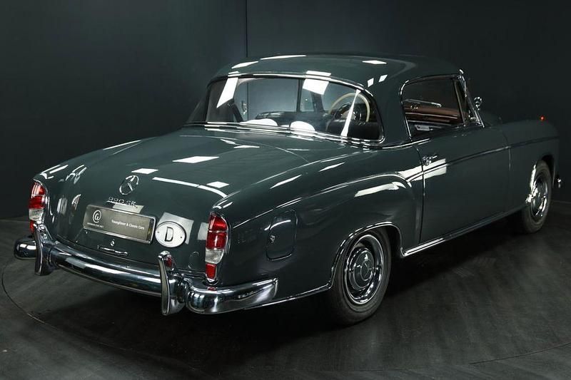 Gebraucht Mercedes 220 SE 120 PS (88 kW) 1960 Grau Coupé