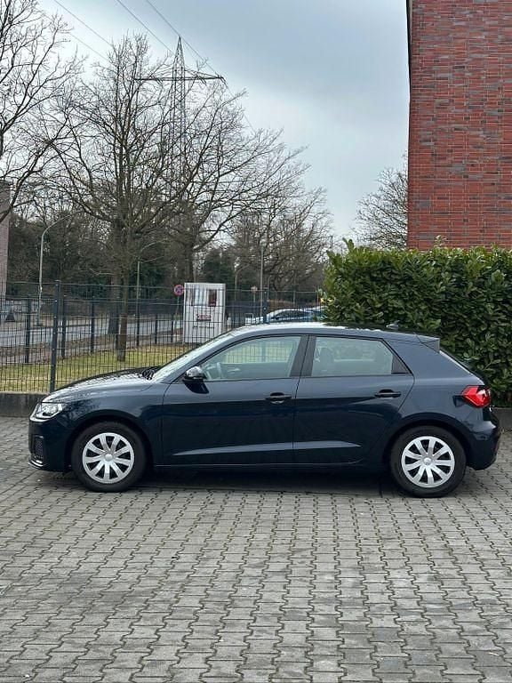 Gebraucht Audi A1 Sportback Advanced 110 PS (80 kW) 2021 Blau Kleinwagen