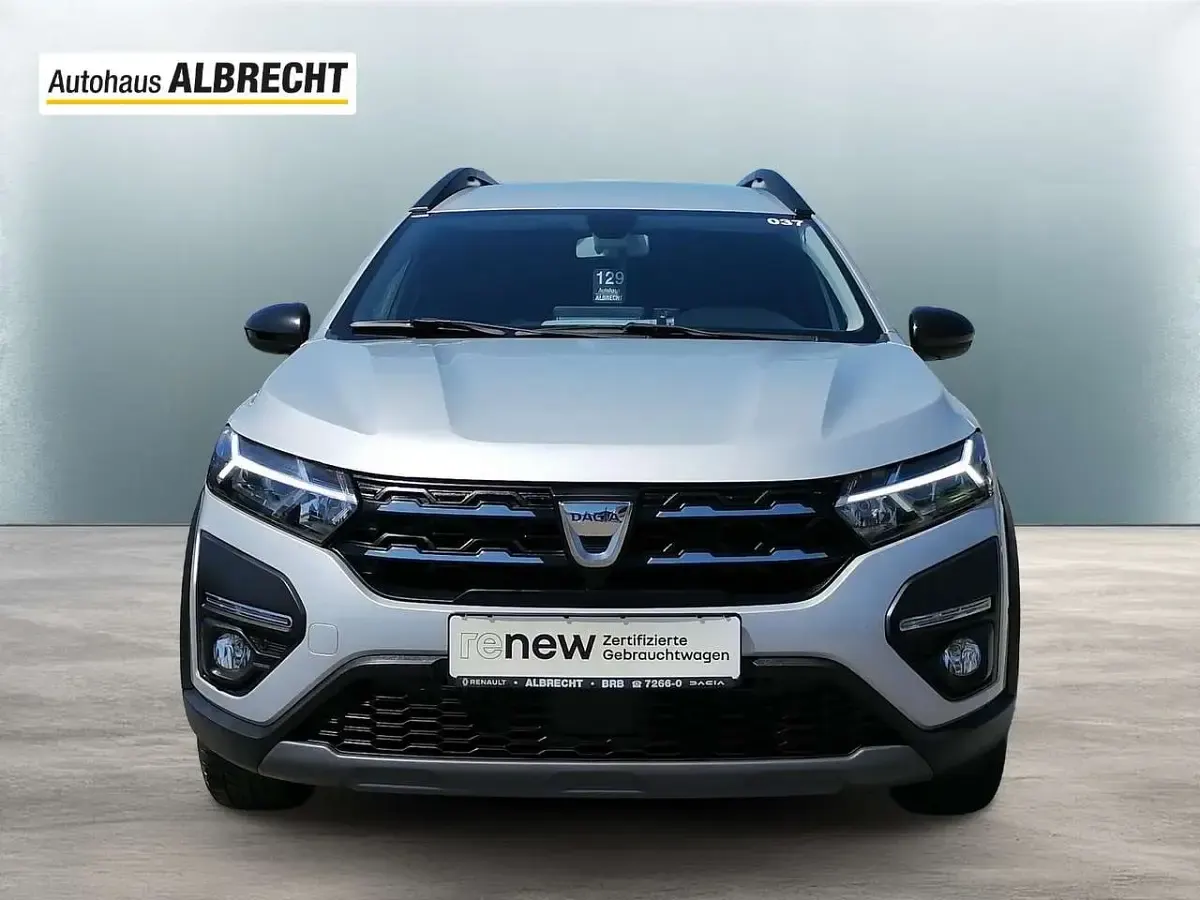 Gebraucht Dacia Jogger Extreme 110 PS (80 kW) 2022 Mondsteingrau Van / Kleinbus