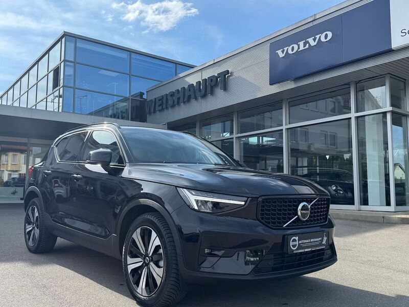 Schwarz Gebraucht 2023 Volvo XC40 Plus SUV | 39.950 € (Teuer) - Bild 1/4