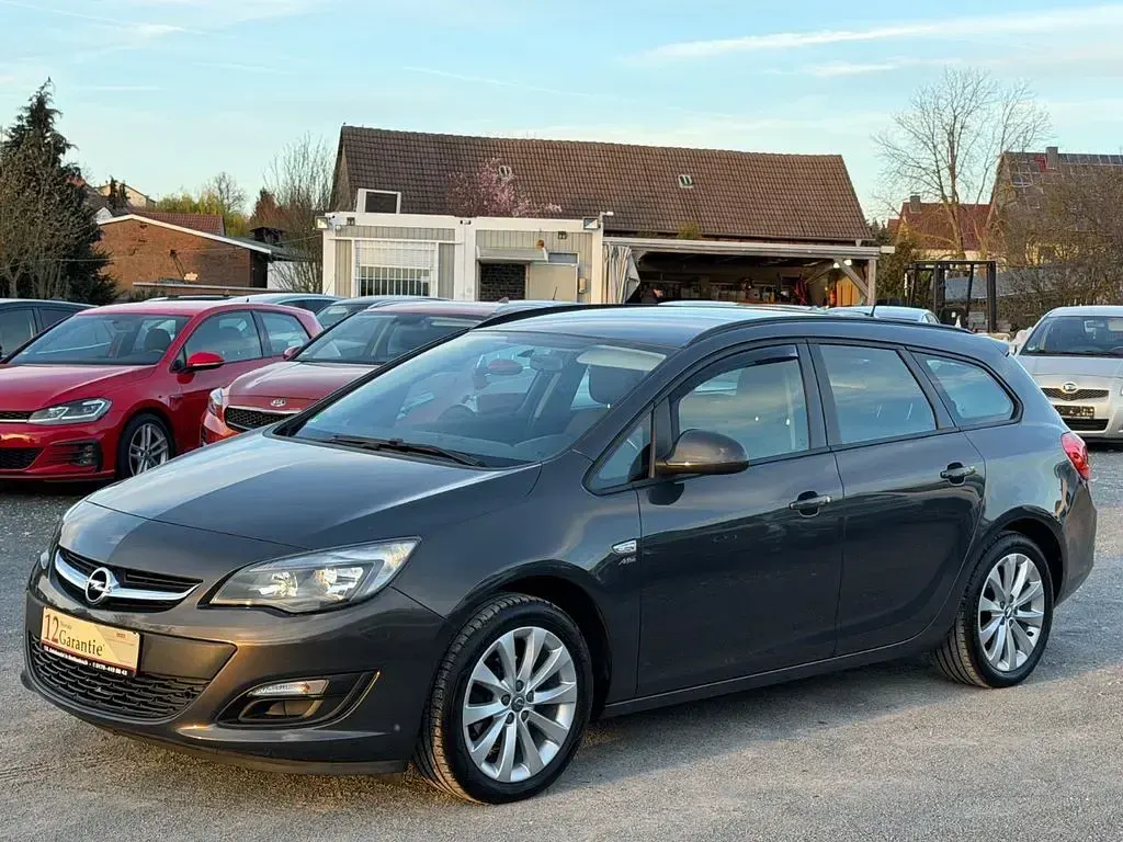 Gebraucht Opel Astra Active 140 PS (102 kW) 2014 Grau Kombi