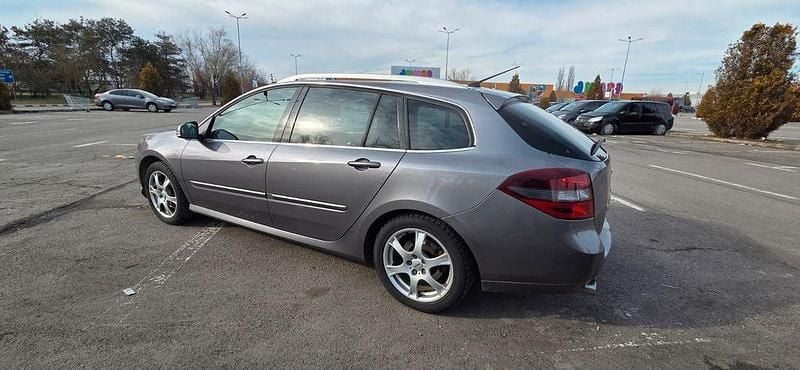 Gebraucht Renault Laguna GrandTour Dynamique 150 PS (110 kW) 2011 Grau Kombi