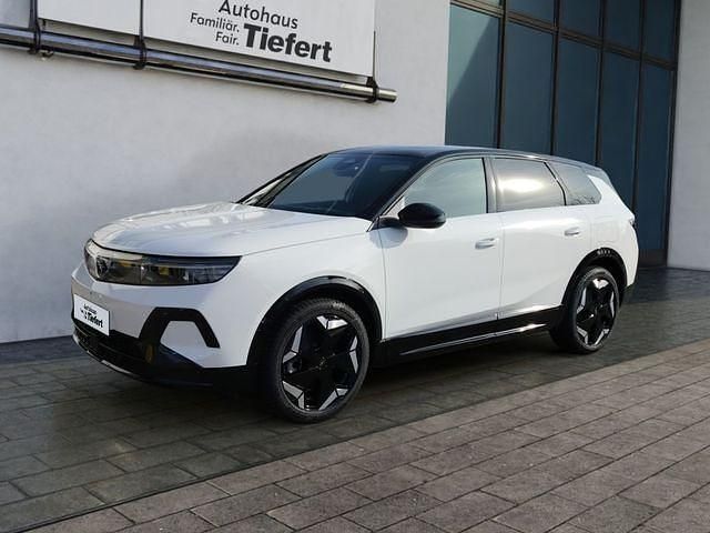 Weiß Gebraucht 2025 Opel Grandland Electric Ultimate SUV | 53.900 € (Teuer) - Bild 1/4