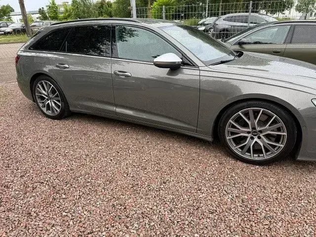 Gebraucht Audi S6 Sport 344 PS (253 kW) 2023 Grau Kombi