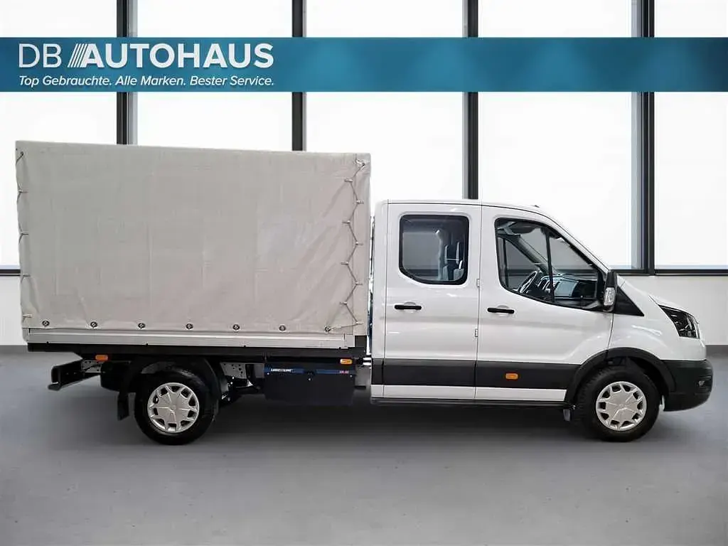 Gebraucht Ford Transit Trend 131 PS (96 kW) 2023 Weiß Limousine