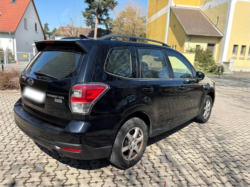 Gebraucht Subaru Forester 147 PS (108 kW) 2018 Schwarz SUV