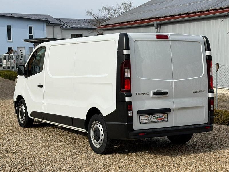 Gebraucht Renault Trafic Komfort 110 PS (80 kW) 2022 Weiß Van / Kleinbus