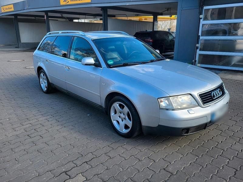Usado Audi A6 165 HP (121 kW) 2001 Prateado Carrinha