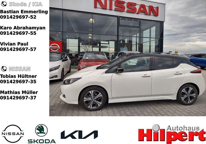 White / black (metallic) Gebraucht 2021 Nissan Leaf N-Connecta Kleinwagen | 15.290 € (Fairer Preis) - Bild 1/4