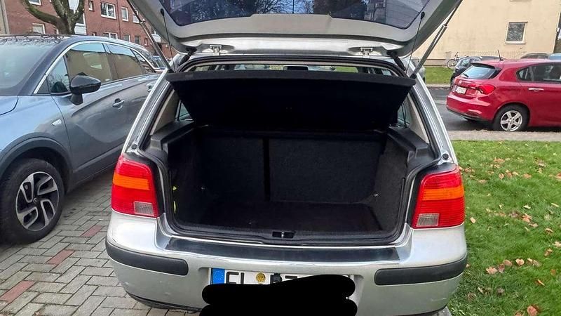 Gebraucht VW Golf IV 116 PS (85 kW) 2002 Silber Limousine