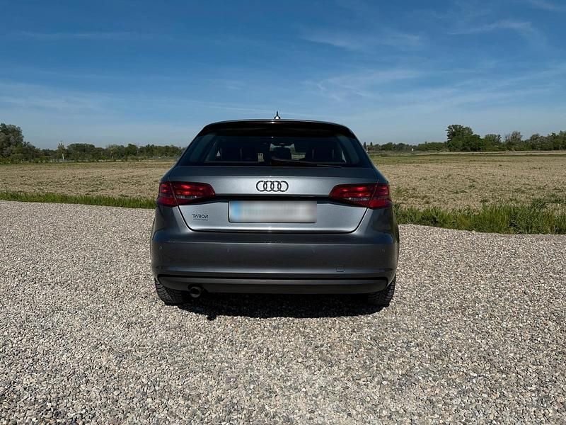 Second-hand Audi A3 105 CP (77 kW) 2013 Andere farben Berlinǎ