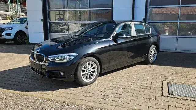 Gebraucht BMW 120 Advantage 190 PS (139 kW) 2017 Schwarz Limousine