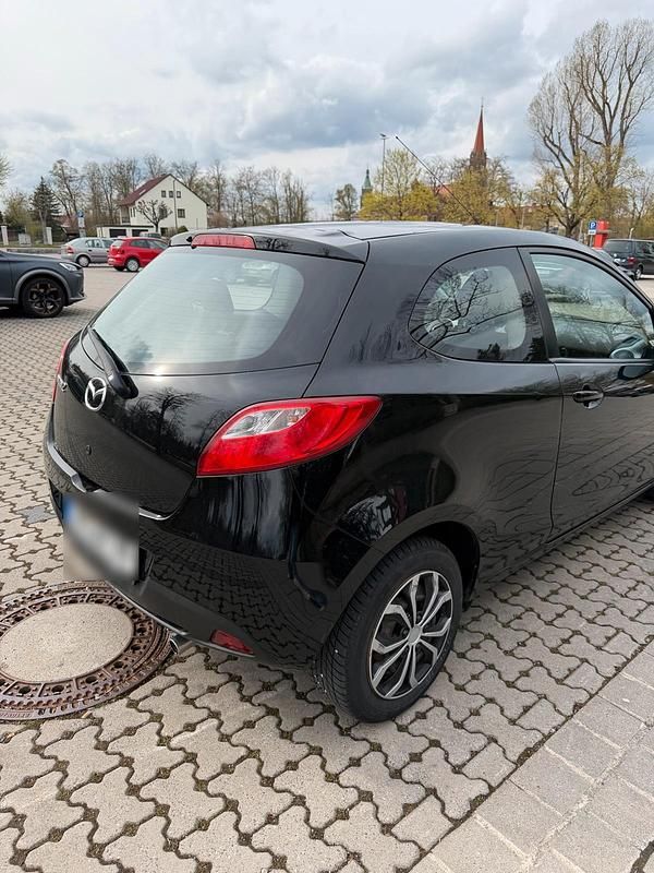 Second-hand Mazda 2 75 CP (55 kW) 2010 Negru Hatchback