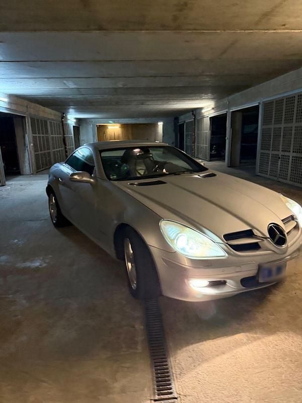 Second-hand Mercedes SLK200 163 CP (119 kW) 2004 Argintiu Cabrio