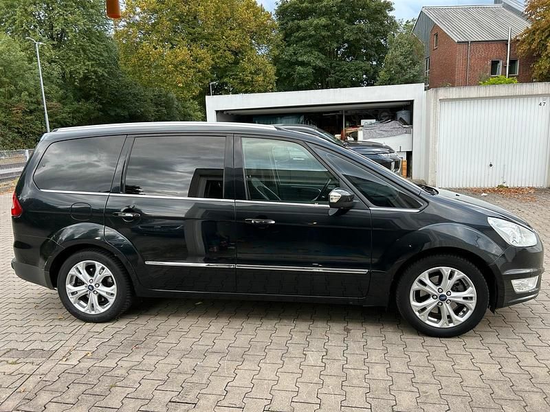 Schwarz Gebraucht 2012 Ford Galaxy Titanium Van / Kleinbus | 7.999 € (Fairer Preis) - Bild 1/4