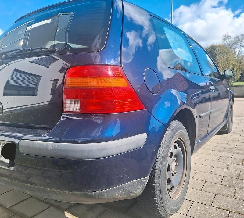 Gebraucht VW Golf IV 75 PS (55 kW) 2001 Blau Kleinwagen