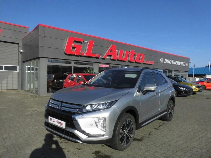 Silber Gebraucht 2018 Mitsubishi Eclipse Cross SUV | 15.990 € (Teuer) - Bild 1/4