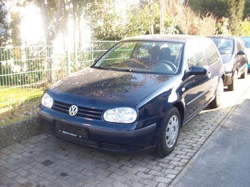 Gebraucht VW Golf IV 75 PS (55 kW) 2000 Blau Limousine