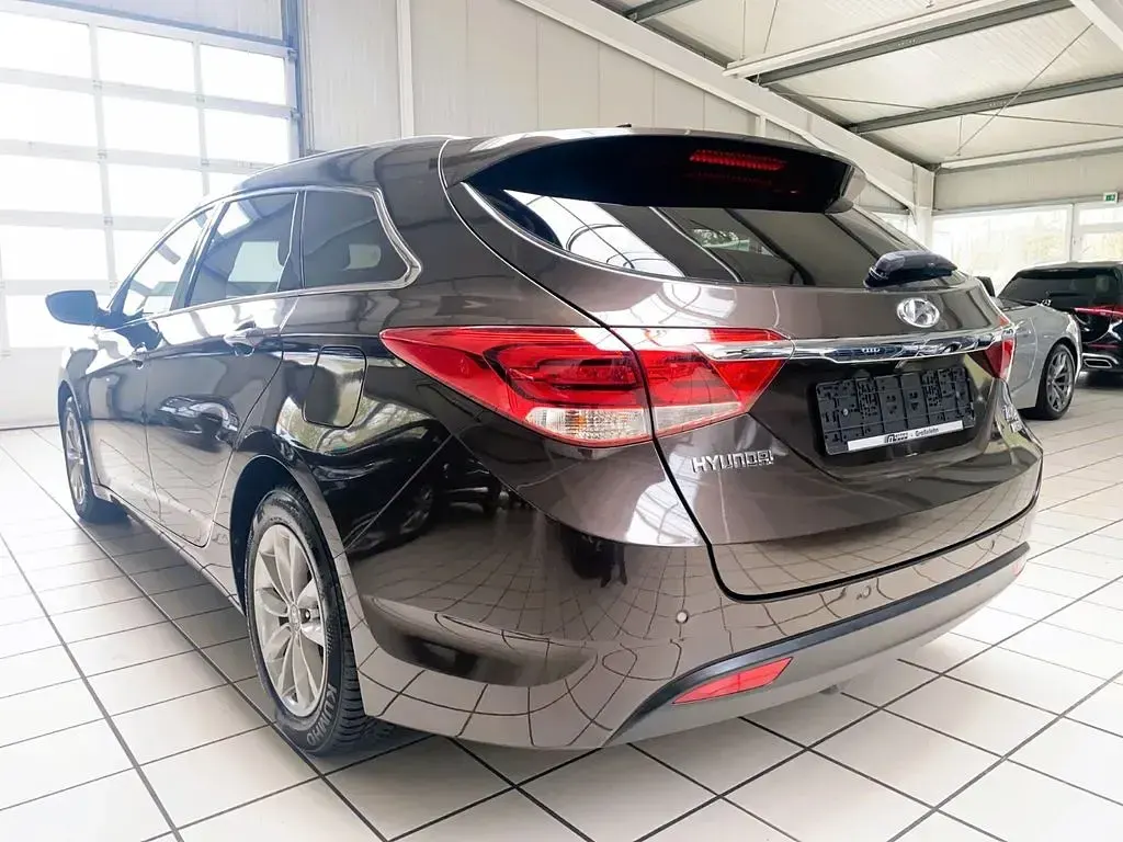 Gebraucht Hyundai i40 141 PS (103 kW) 2017 Braun Kombi