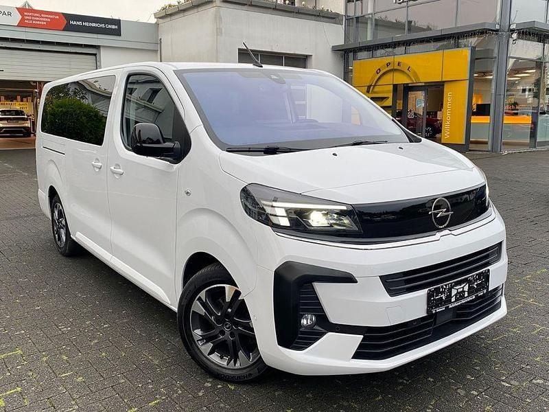 Weiß Gebraucht 2024 Opel Zafira Life Edition Van | 33.300 € (Superpreis) - Bild 1/4