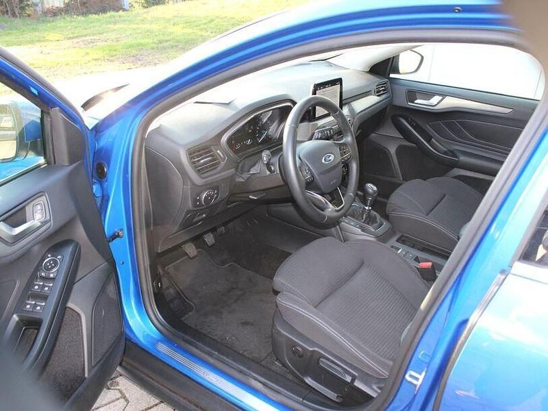 Gebraucht Ford Focus Titanium 150 PS (110 kW) 2018 Blau Kombi