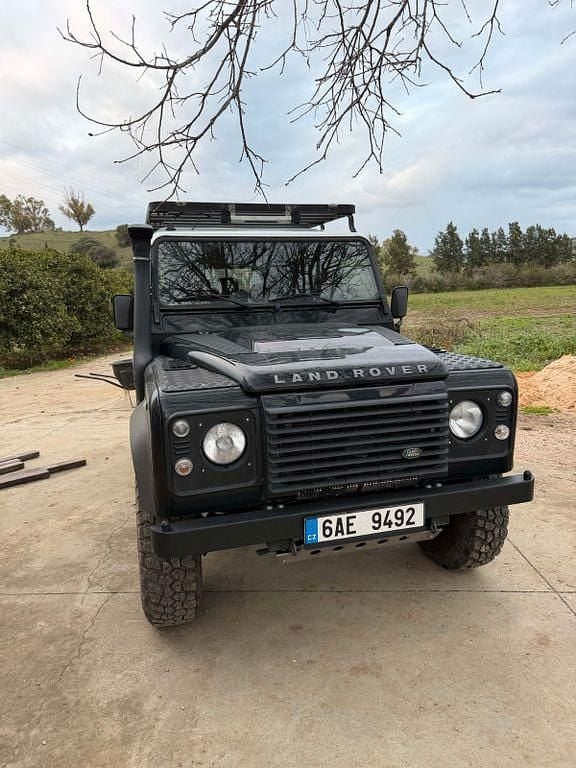 Gebraucht Land Rover Defender 122 PS (89 kW) 2012 Schwarz Pickup