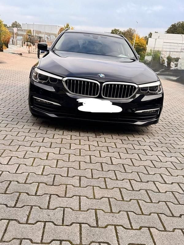 Schwarz Gebraucht 2018 BMW 520 Kombi | 23.000 € (Fairer Preis) - Bild 1/4
