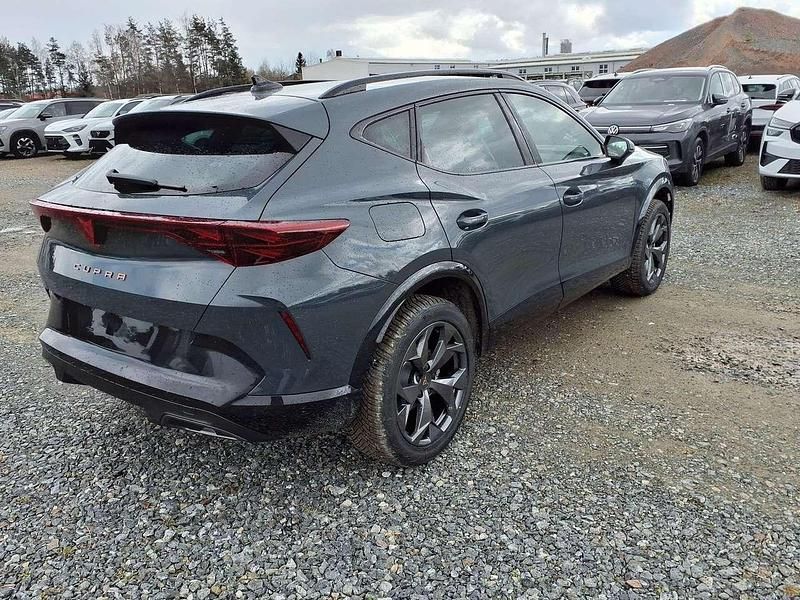 Neu Cupra Formentor 150 PS (110 kW) 2026 Blau SUV